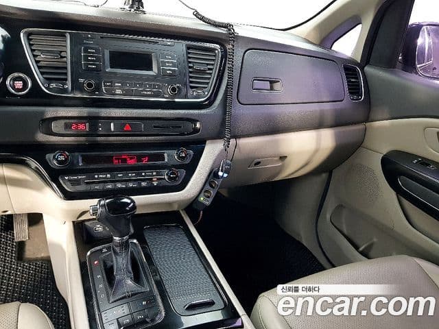 Kia All New Carnival Prestige, 2016 10