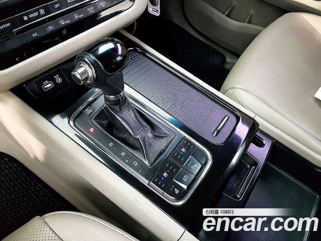 Kia All New Carnival Prestige, 2016 12