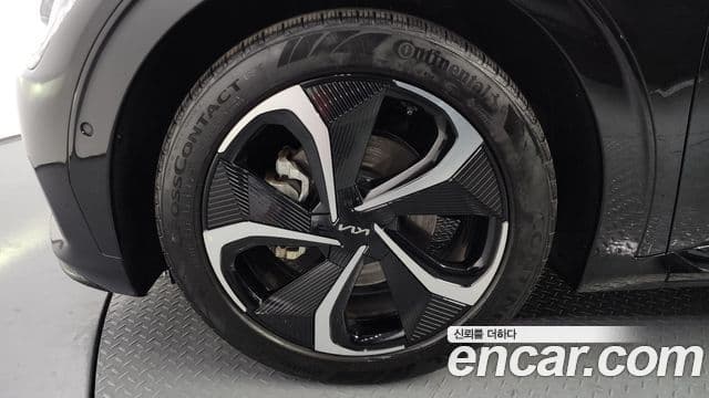 Kia EV6 GT Line, 2023 все фото