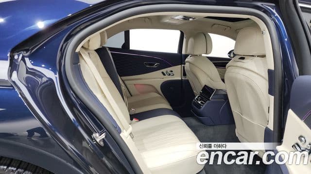 Bentley Flying Spur 3세대, 2022 12