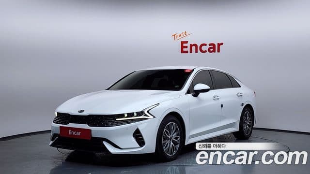 Kia K5 гибрид 3세대 Signature, 2021 1