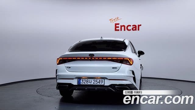 Kia K5 гибрид 3세대 Signature, 2021 4