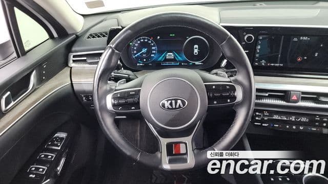 Kia K5 гибрид 3세대 Signature, 2021 13