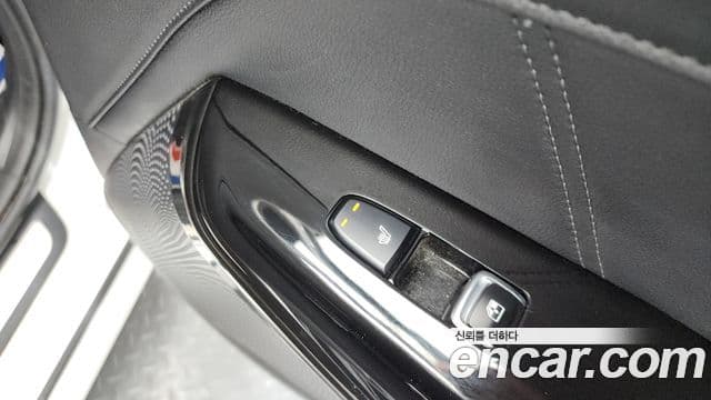 Kia K5 гибрид 3세대 Signature, 2021 19