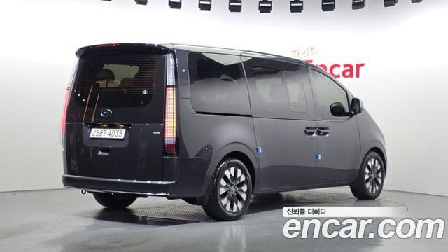 Hyundai Staria Inspiration, 2022 2