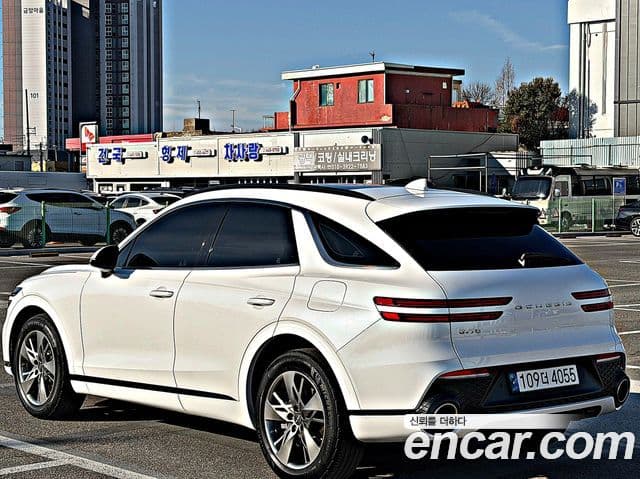 Genesis GV70, 2021 3