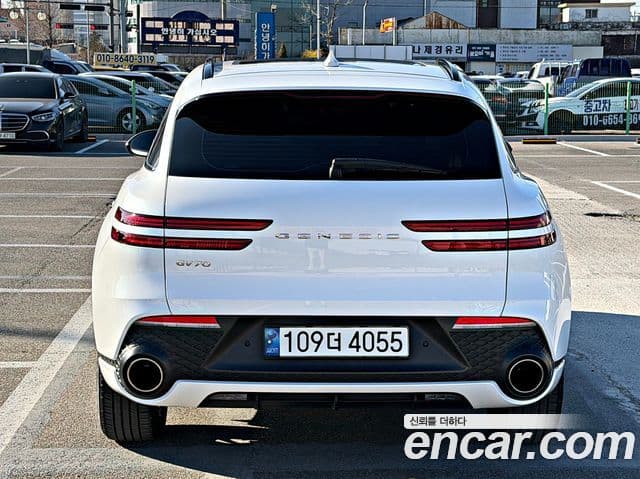 Genesis GV70, 2021 4
