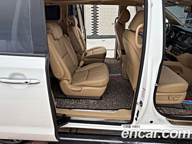 Kia The / новый New Carnival Special, 2019 16