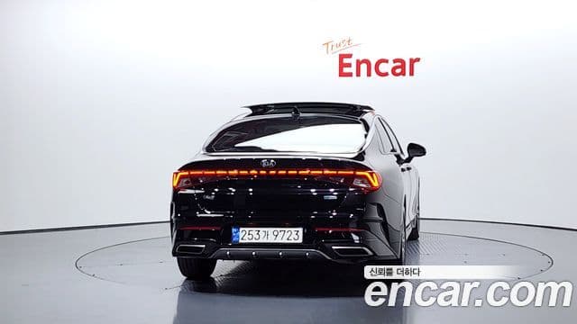 Kia K5 гибрид 3세대 Signature, 2021 4