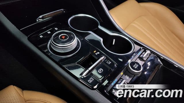Kia K5 гибрид 3세대 Signature, 2021 9