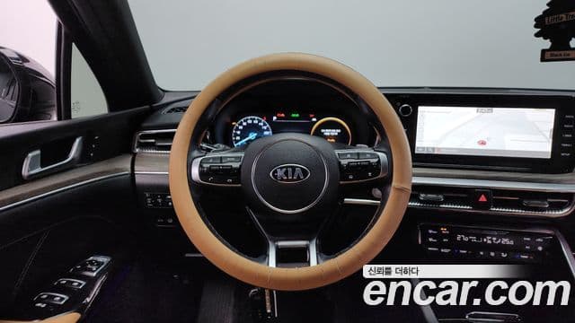 Kia K5 гибрид 3세대 Signature, 2021 13