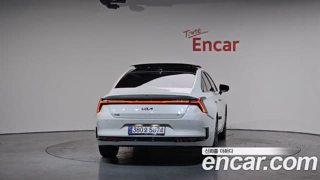 Kia The / новый New K8 гибрид Signature, 2026 4