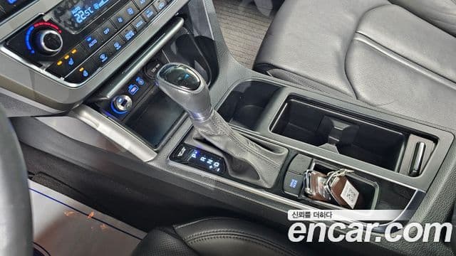 Hyundai LF Sonata гибрид Modern, 2015 9