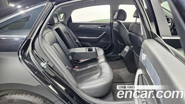 Hyundai LF Sonata гибрид Modern, 2015 11