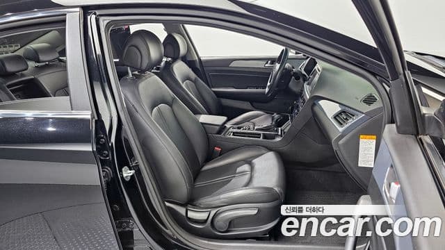 Hyundai LF Sonata гибрид Modern, 2015 12