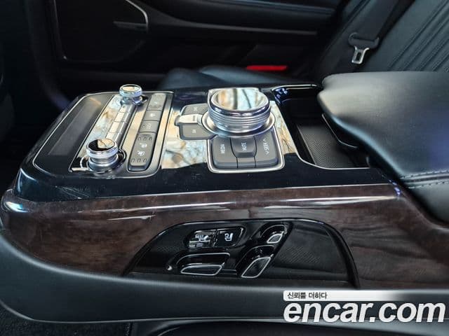 Genesis EQ900 Premium Luxury, 2016 17