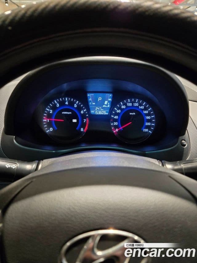 Hyundai Accent(новый кузов / новое поколение) Premier, 2013 8