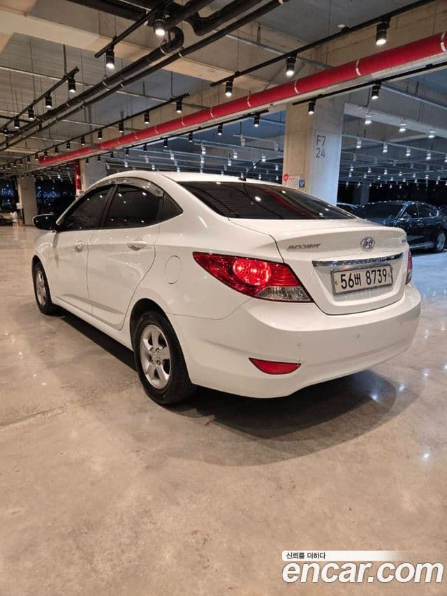 Hyundai Accent(новый кузов / новое поколение) Premier, 2013 17