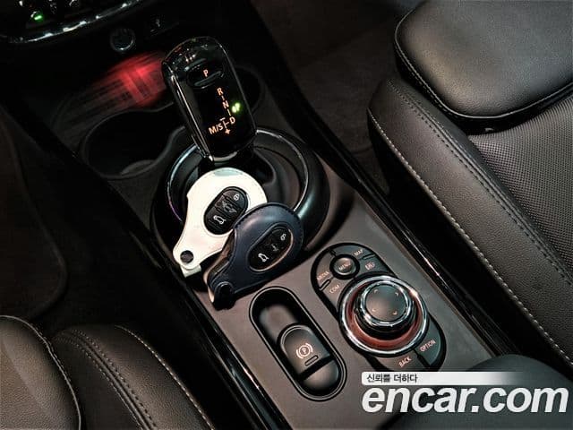 Mini Cooper 클럽맨 2세대, 2024 9