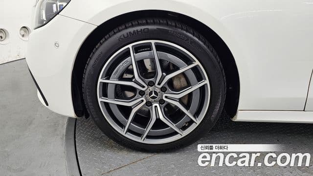 Mercedes-Benz E-класс W213 AMG Line, 2022 все фото