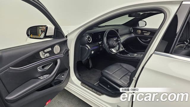 Mercedes-Benz E-класс W213 AMG Line, 2022 11