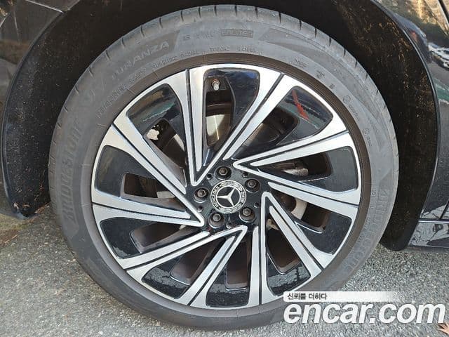 Mercedes-Benz E-класс W214 Exclusive, 2025 13