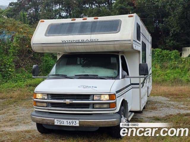 Chevrolet 익스프레스밴, 2001 1