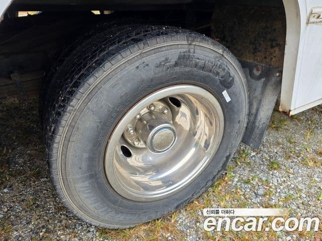 Chevrolet 익스프레스밴, 2001 10