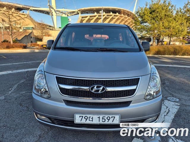 Hyundai Grand Starex CVX Premium, 2011 1