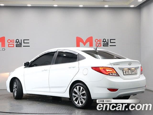 Hyundai Accent(новый кузов / новое поколение) Premium, 2016 4