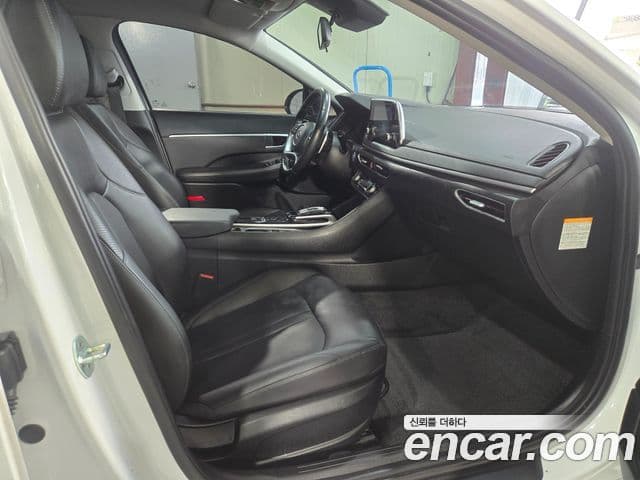 Hyundai Sonata гибрид (DN8) Modern, 2022 13