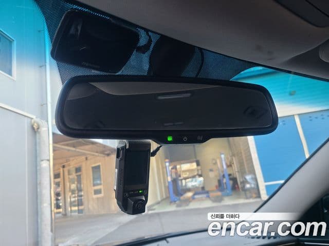 Hyundai The / новый Luxury Grandeur LPI Q270 для людей с инвалидностью, 2011 13