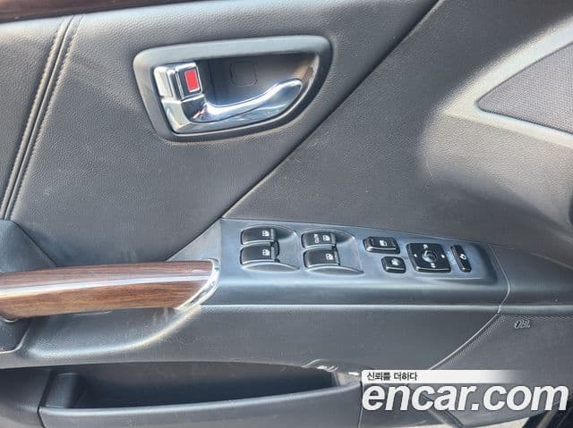 Hyundai The / новый Luxury Grandeur LPI Q270 для людей с инвалидностью, 2011 18