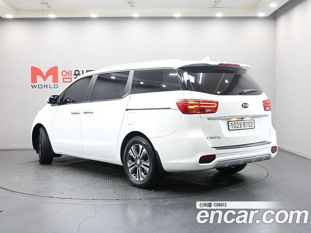Kia The / новый New Carnival Luxury, 2020 4