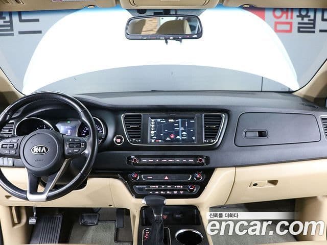 Kia The / новый New Carnival Luxury, 2020 14