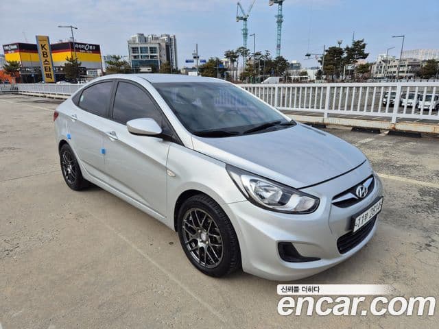 Hyundai Accent(новый кузов / новое поколение) Luxury, 2012 1