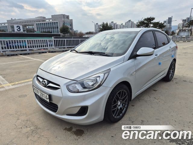 Hyundai Accent(новый кузов / новое поколение) Luxury, 2012 3