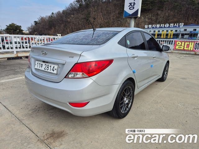 Hyundai Accent(новый кузов / новое поколение) Luxury, 2012 4