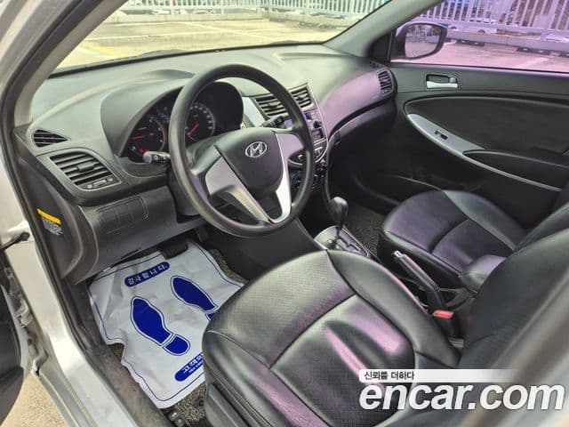 Hyundai Accent(новый кузов / новое поколение) Luxury, 2012 9