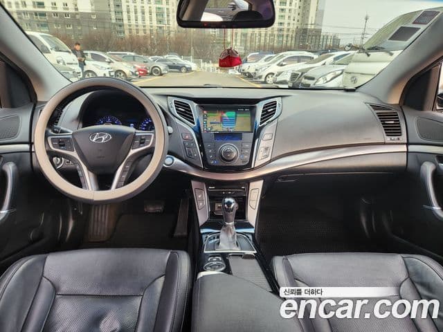 Hyundai i40 Modern, 2013 10