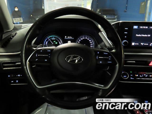 Hyundai Sonata гибрид (DN8) Modern, 2022 19