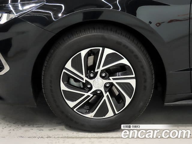 Hyundai Sonata гибрид (DN8) Modern, 2022 все фото