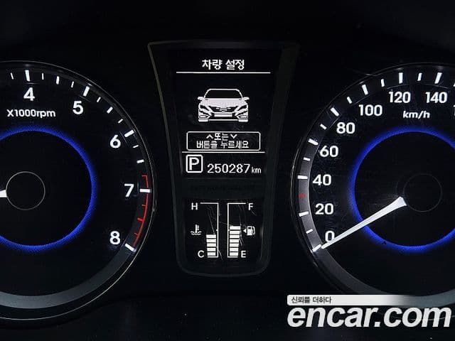 Hyundai Grandeur HG Luxury, 2011 8