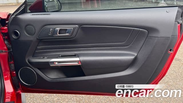 Ford Mustang купе, 2021 11