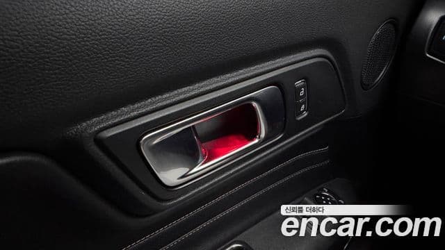 Ford Mustang купе, 2021 16