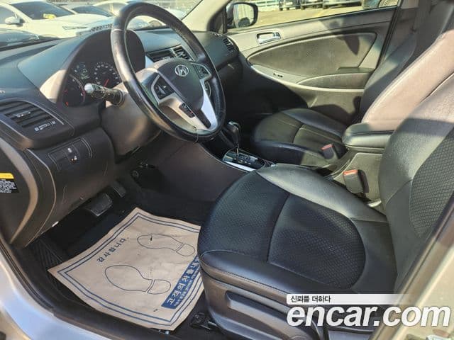 Hyundai Accent(новый кузов / новое поколение) Modern, 2015 9