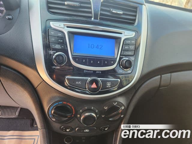 Hyundai Accent(новый кузов / новое поколение) Modern, 2015 11