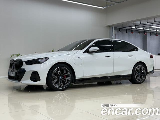 BMW 5시리즈 (G60) 530e M Sport Pro, 2024 1