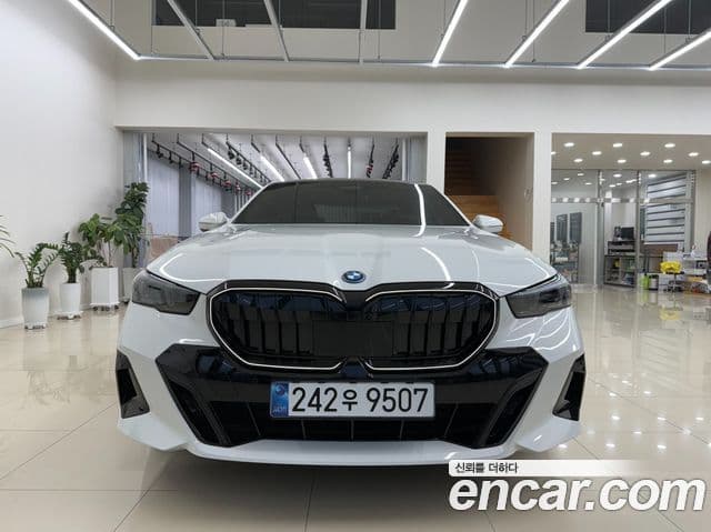 BMW 5시리즈 (G60) 530e M Sport Pro, 2024 3