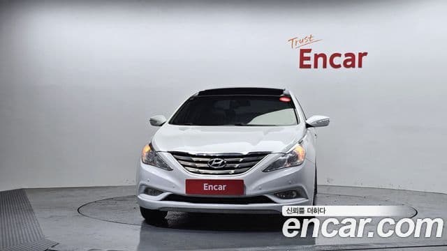 Hyundai YF Sonata люксовая версия, 2010 3